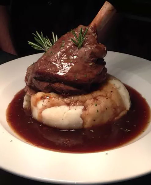 RED WINE AND HERB LAMB SHANKS